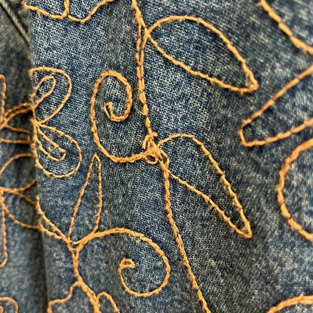 Vintage 90s Embroidered Denim Jacket L 100% Cotton Floral Western Granny‎ Artsy